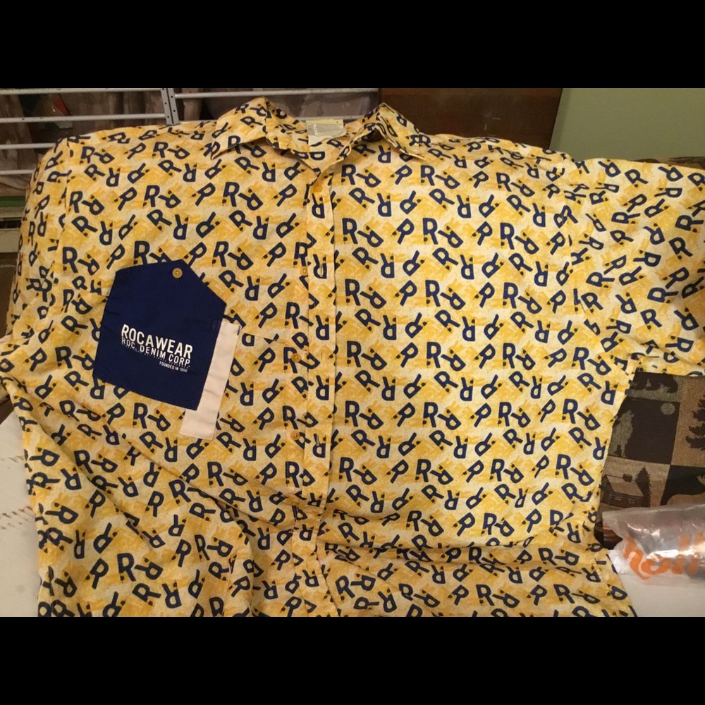 Rocawear Yellow Short  Sleeve Button Down Shirt